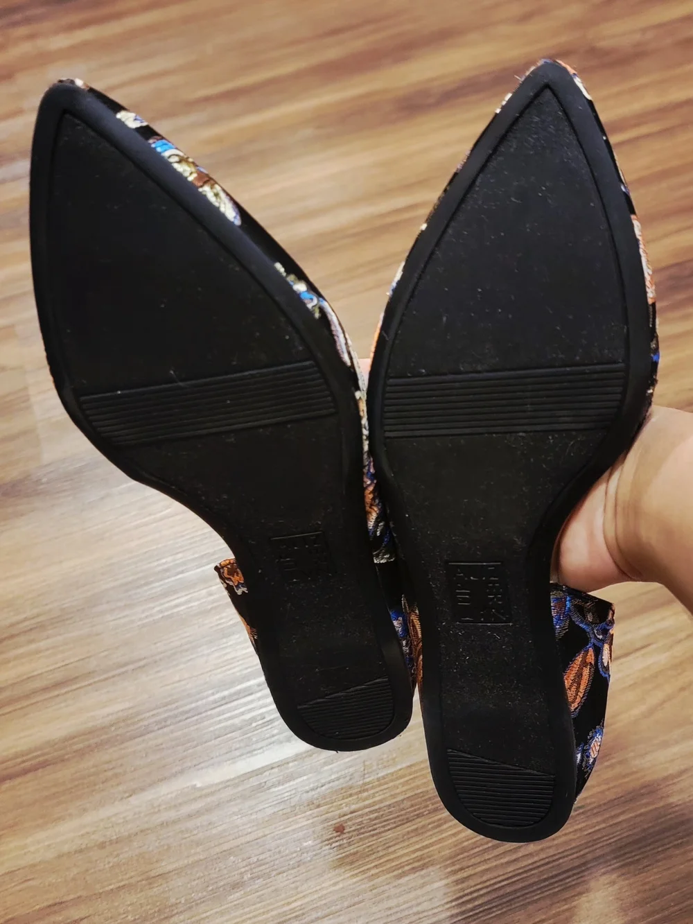 Naturalizer Black Floral Pointed Toe D'Orsay Flats - Picture 4 of 4